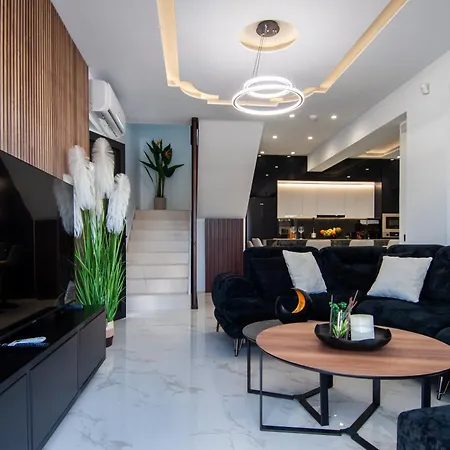 Villa Amfi Luxury 4br With Private Pool By Mana Gers