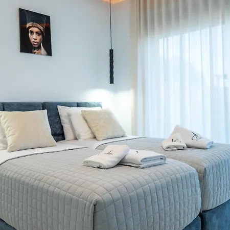 Amfi Luxury 4br With Private Pool By Mana Gers Villa Sarakinádhon
