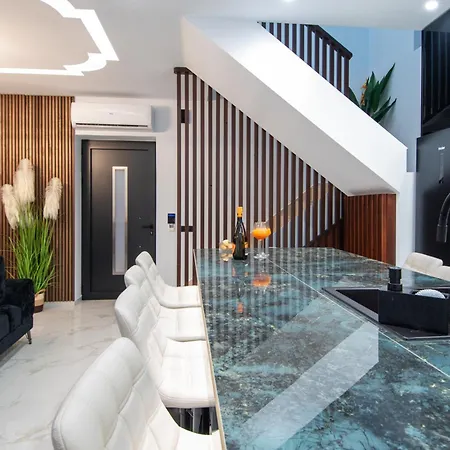 Amfi Luxury 4br With Private Pool By Mana Gers Villa *