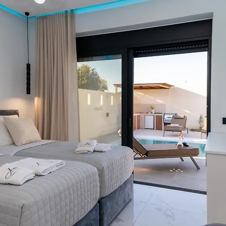 Villa Amfi Luxury 4br With Private Pool By Mana Gers