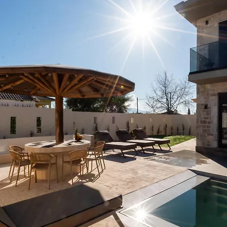 Amfi Luxury 4br With Private Pool By Mana Gers Vila *