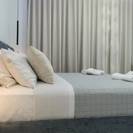 Amfi Luxury 4br With Private Pool By Mana Gers * Sarakinádhon