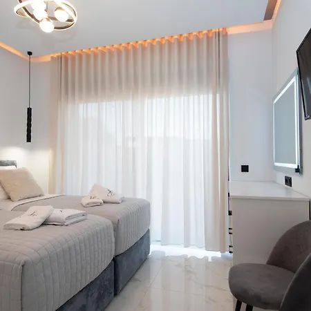 Vila Amfi Luxury 4br With Private Pool By Mana Gers Sarakinádhon